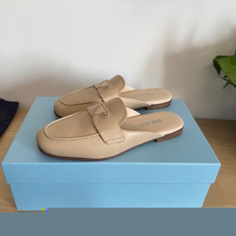 Pra*a slippers